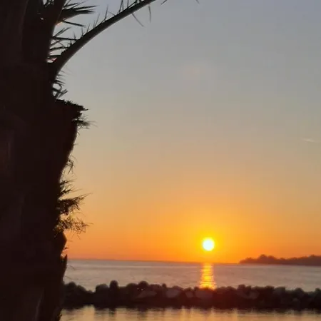 Semesterbostad La Casa Di Amelia Borzonasca